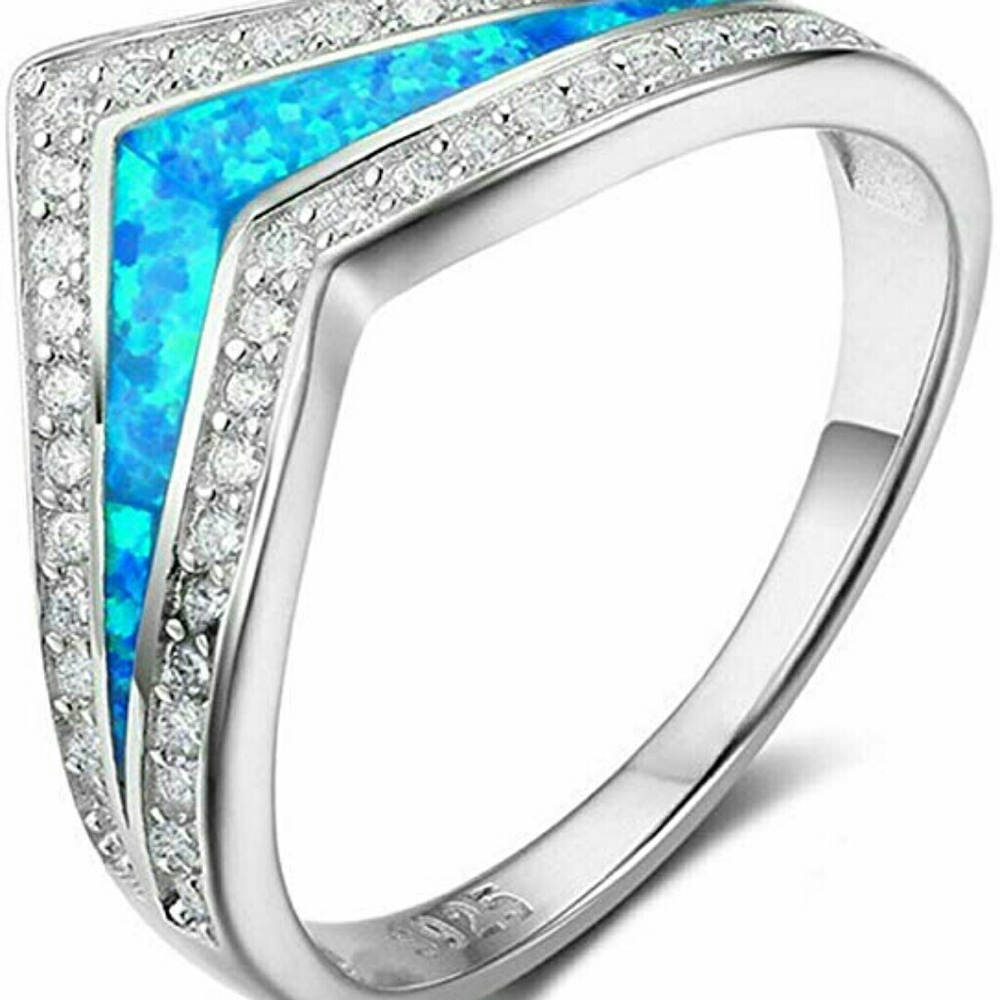 Woman's Silver ring